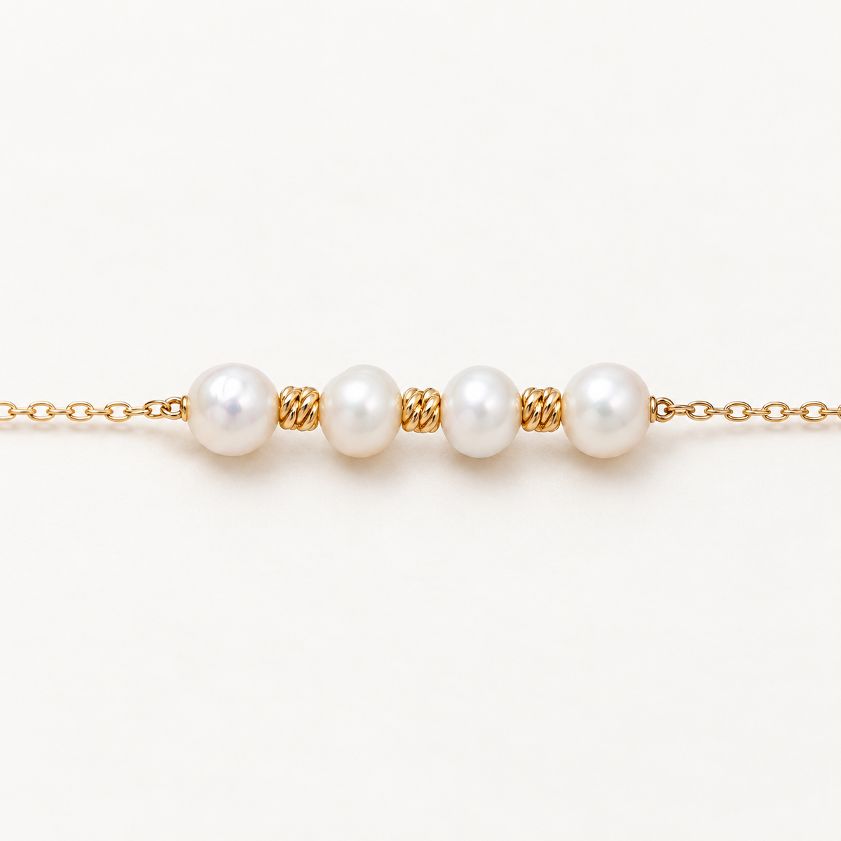 Pearl Harmony Bracelet in 18K Gold — image 1