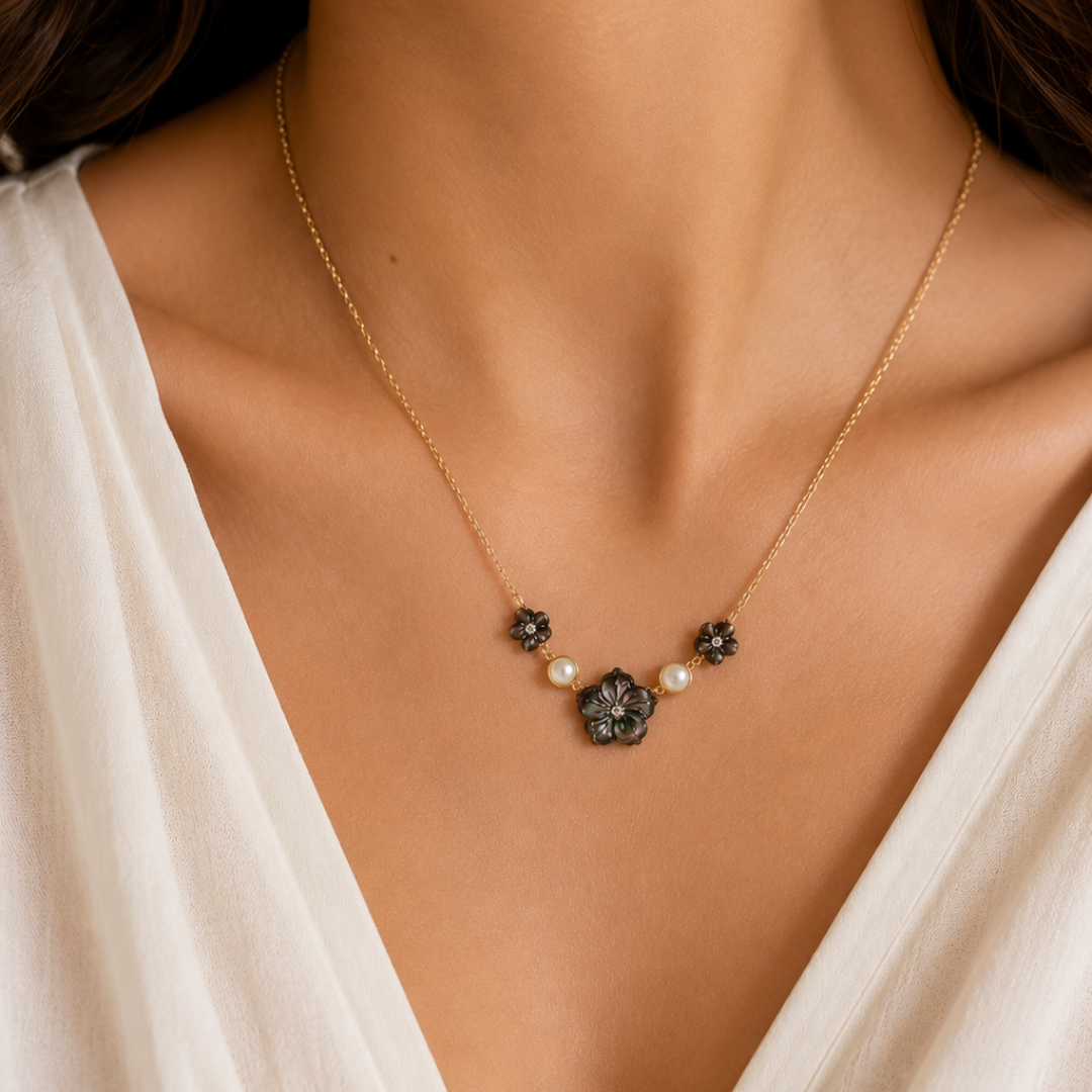 Collier Corolle de Nacre en Or 18K — image 4
