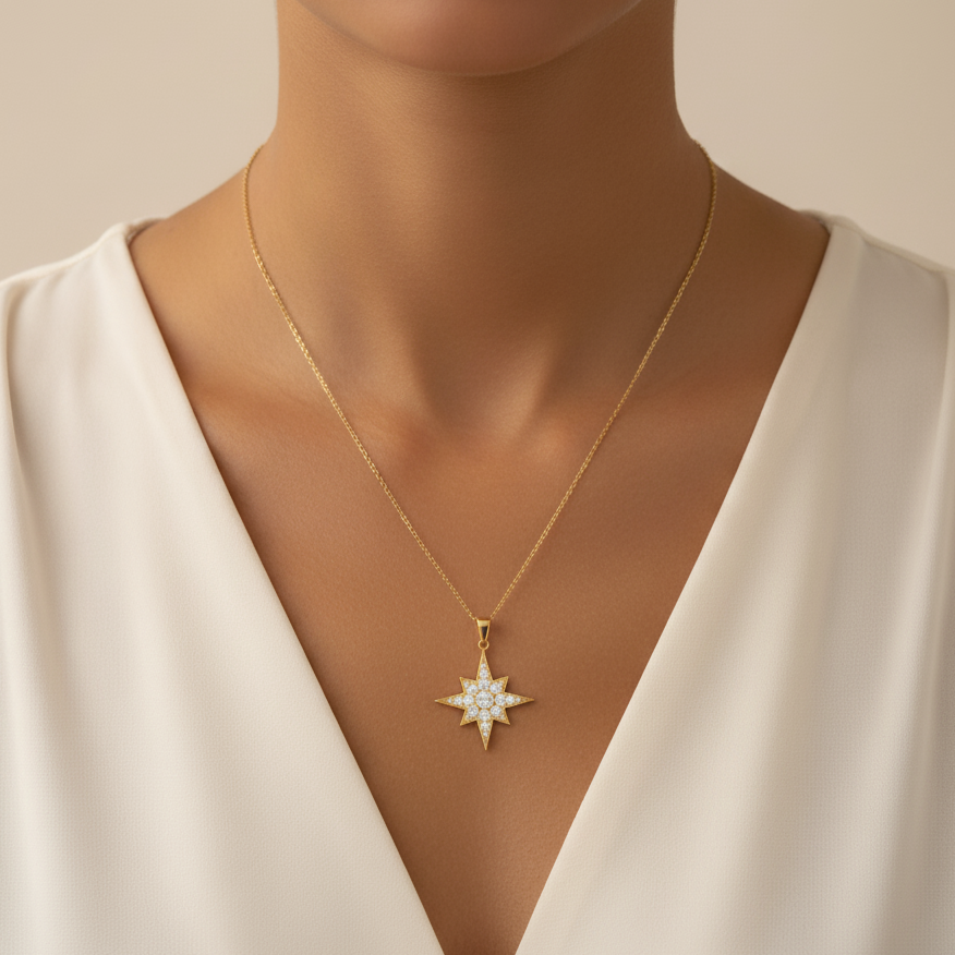 The Star Necklace in 18K Gold