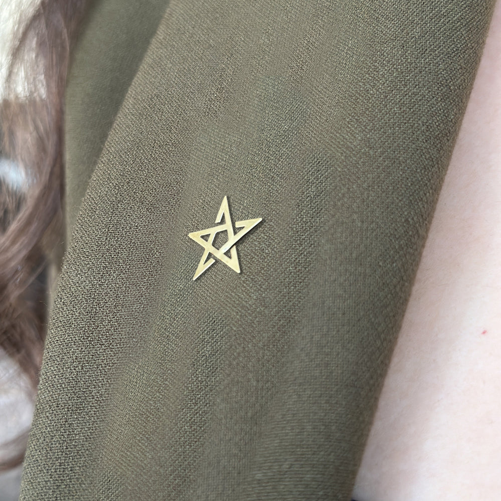 18k gold Moroccan star brooch