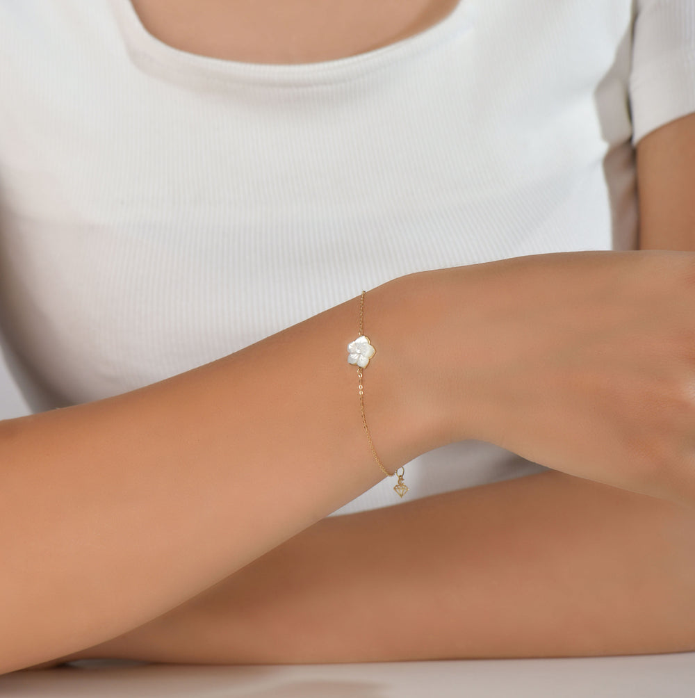 Bracelet Fleur de Pureté En Or 18K
