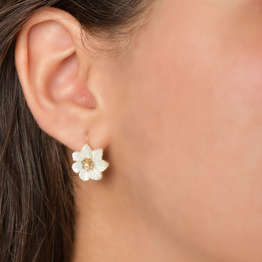 Boucles d’oreilles Fleur de Nacre En Or 18K