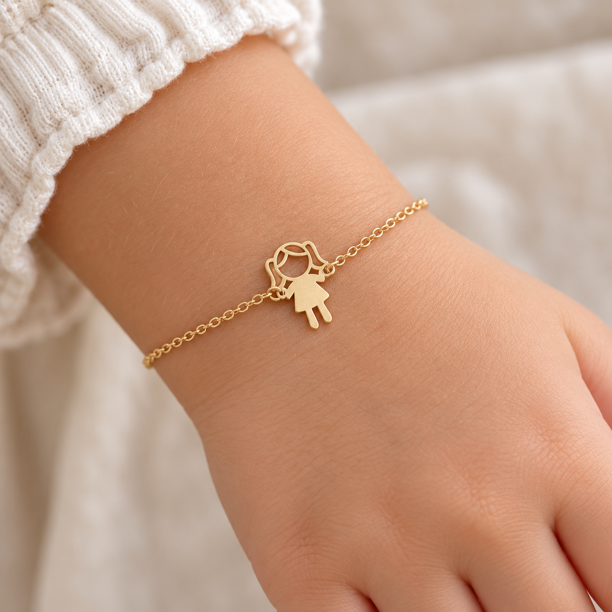 Cute Girl Bracelet in 18K Gold — image 2