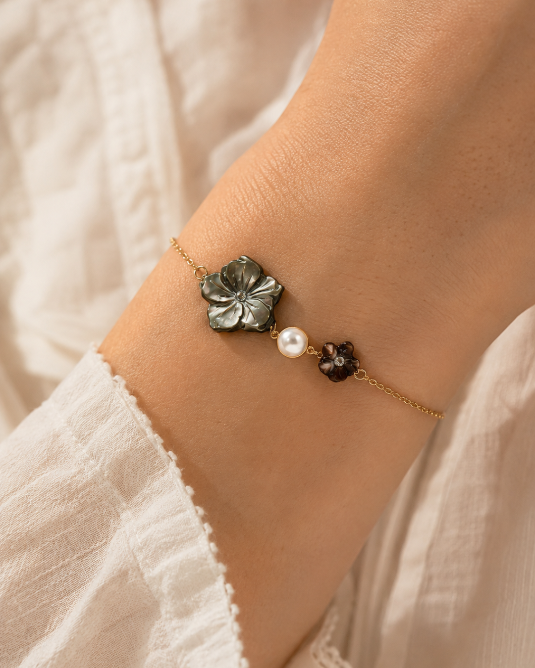 Bracelet Corolle de Nacre en Or 18K — image 2